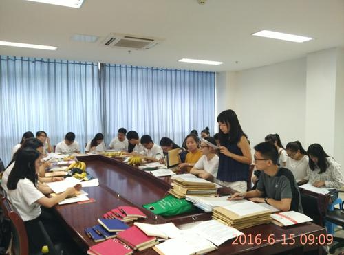 小黄书
学生第三党支部“两学一做”学习图片