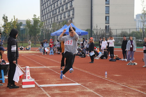 琚小飞老师起跳