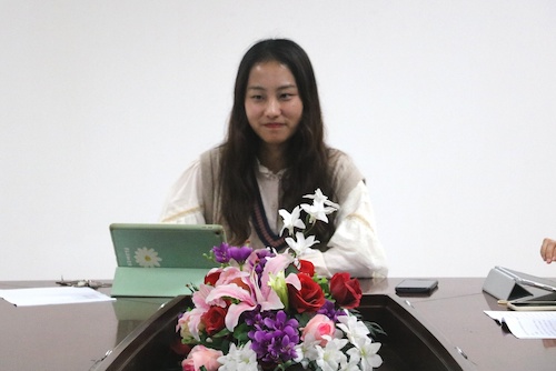 小黄书
团委副书记徐怡情主持活动