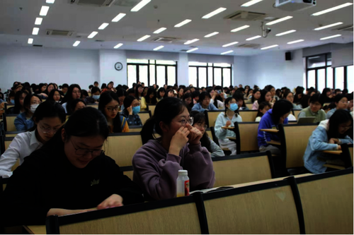 小黄书
2021届全体本科生毕业生